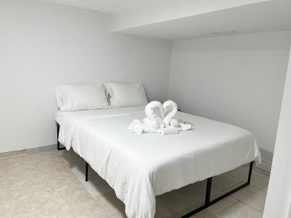 Tidy Private Rooms With Full Kitchen Toronto Eksteriør billede